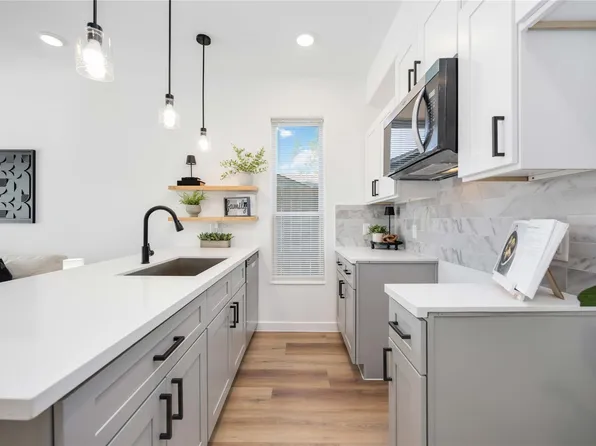5809 Senior St, Houston, TX 77016