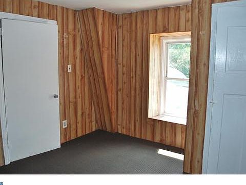 2nd image of 113 E Federal St