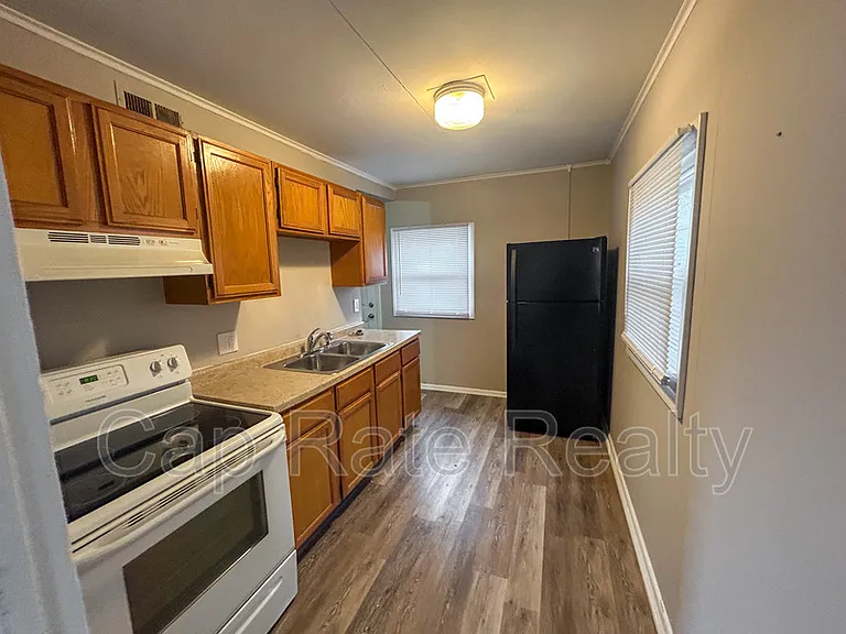3210 E 12th Ave — Photo 12