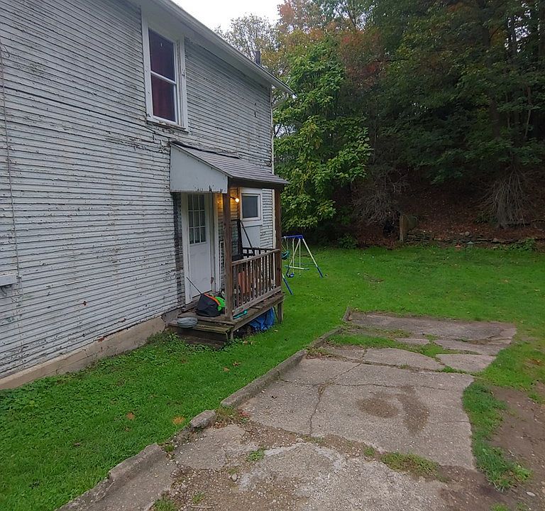 2nd image of 204 Cooper Ave