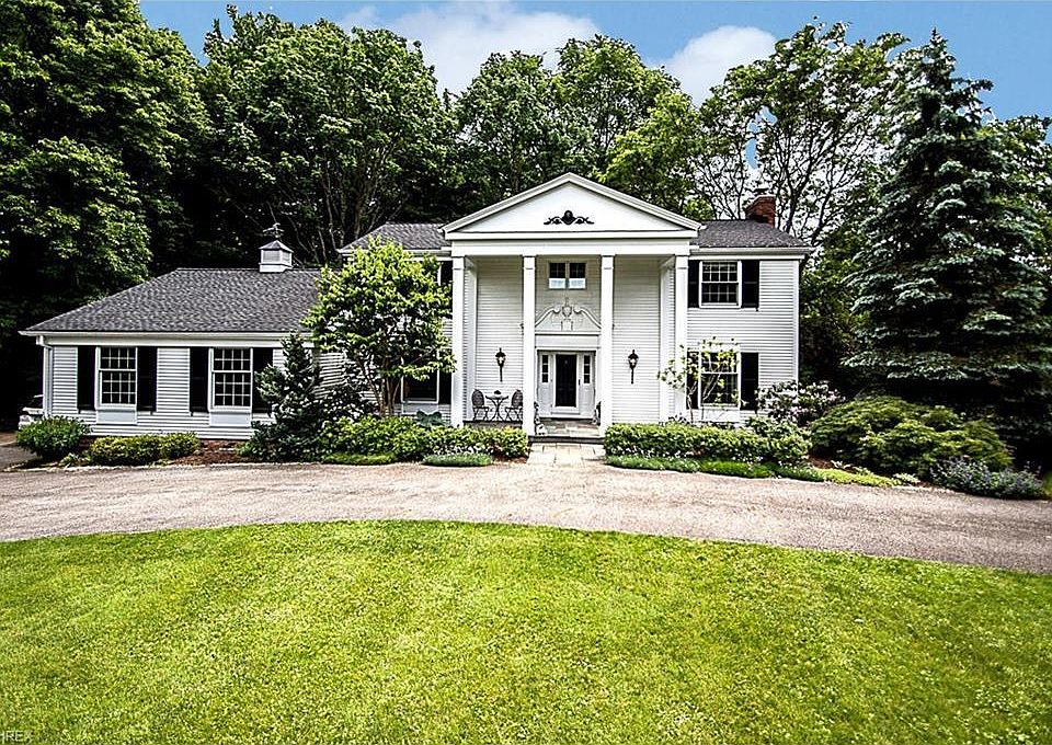 1st image of 20 Farmcote Dr