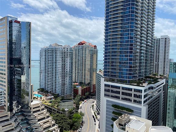 3rd image of 951 Brickell Ave APT 2508