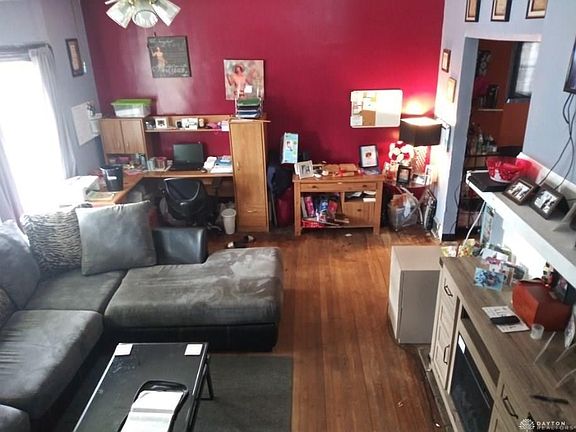 3rd image of 831 Wilfred Ave