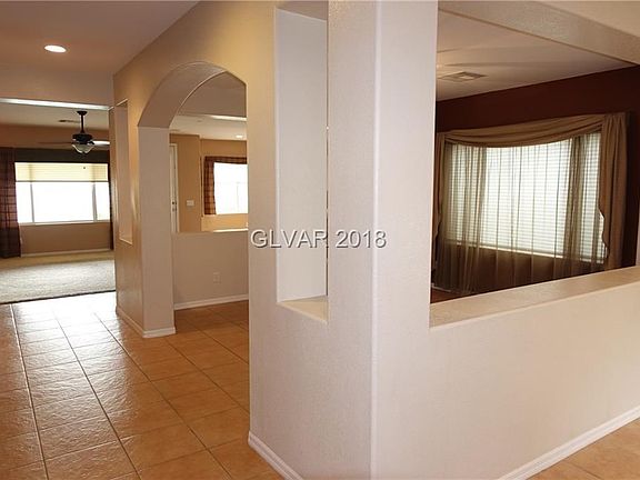 5th image of 7609 Grove Acre Ct