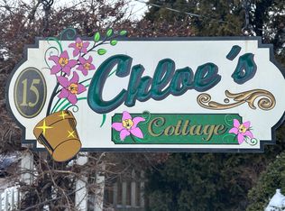 15 Cummings Rd, Newport, RI 02840