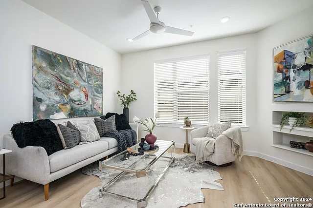719 E Locust St #2102 — Photo 9