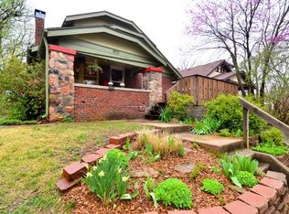 1921 SW Huntoon St, Topeka, KS 66604