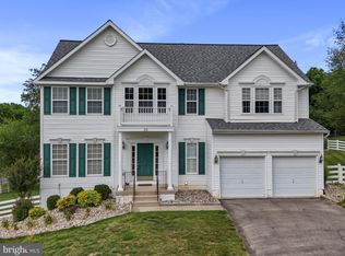 35 Rolling Meadows Dr, Harpers Ferry, WV 25425
