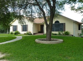 920 Krueger Rd, Seguin, TX 78155