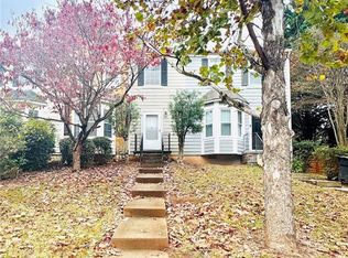 146 Willow Stream Ct, Roswell, GA 30076