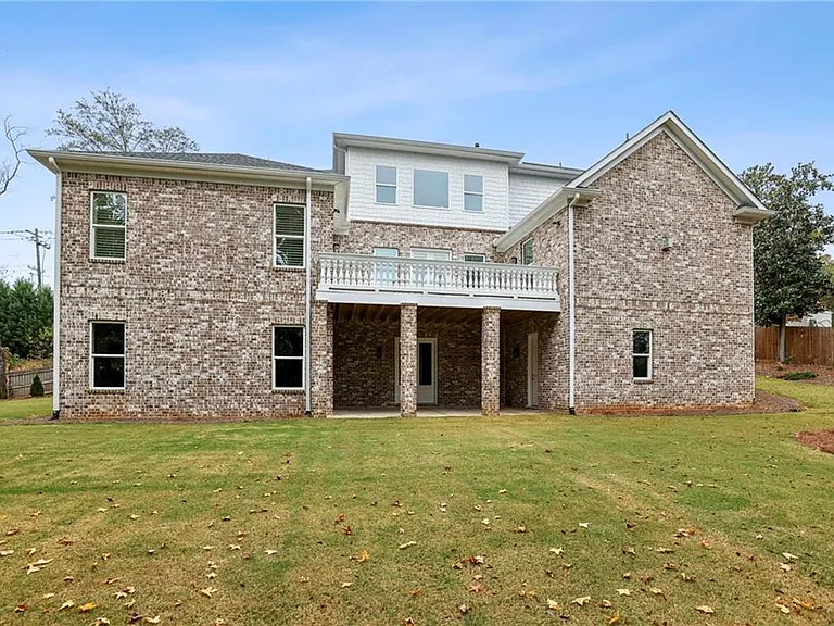 3750 Robinson Rd NE — Photo 52