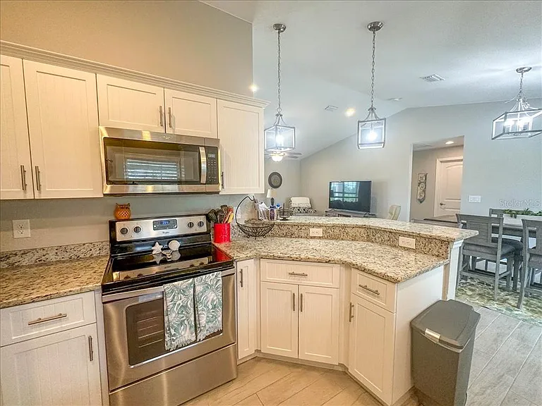 11707 Willmington Blvd — Photo 15