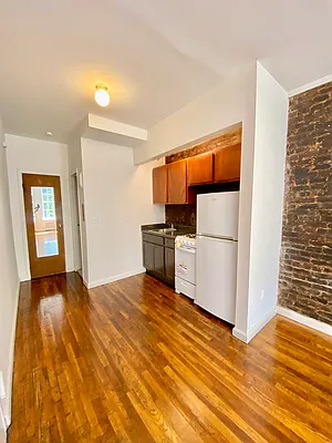 Rented by CMV Realty Inc. | media 23