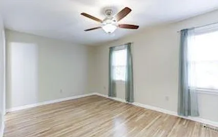 7740 Tiverton Dr — Photo 14