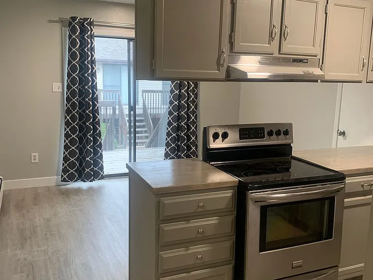 Regency Apartments 4805 — Photo 5
