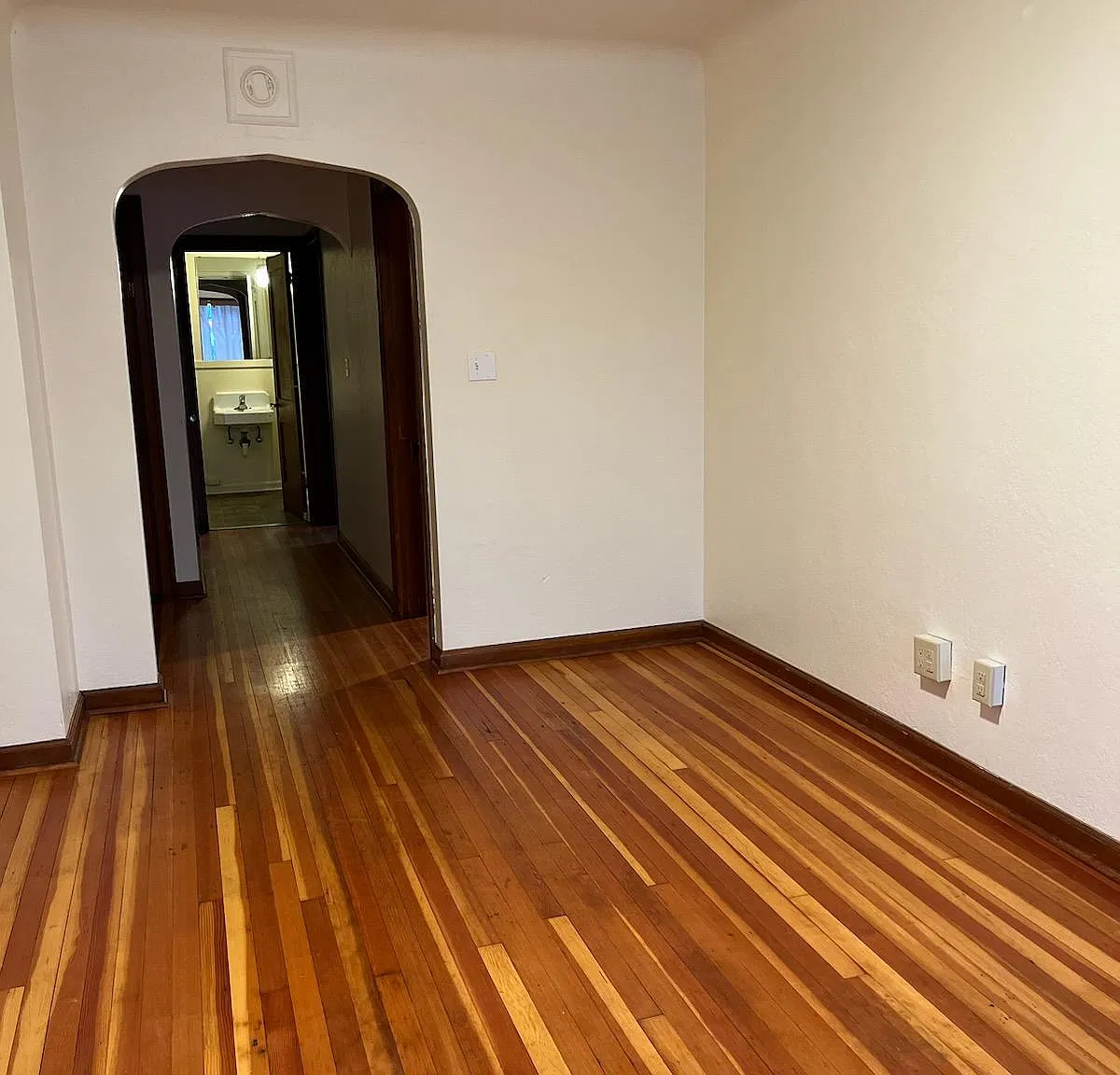 2 bed, 650 sqft, $1,400 — Photo 3