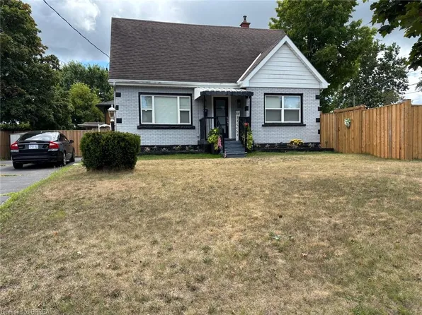 75 Tollgate Rd, Brantford, ON N3R 4Z5