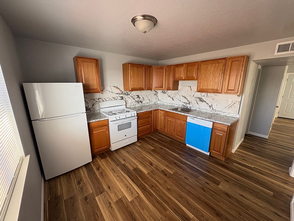 1st image of 225 Figueroa St NE APT 3