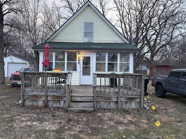 55305 Woodland Ave, South Bend, IN 46628