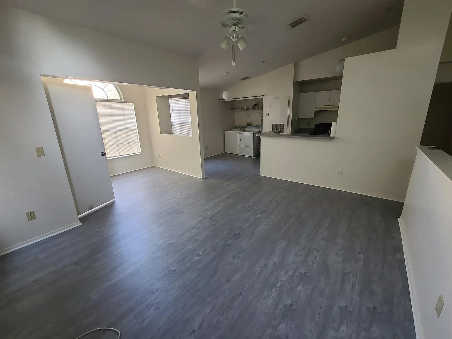 2 bed, 1098 sqft, $1,625 — Photo 4