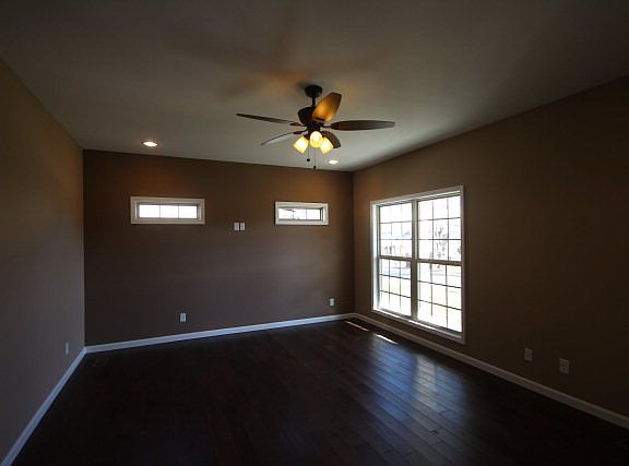 3rd image of 371 Dry Valley Rd