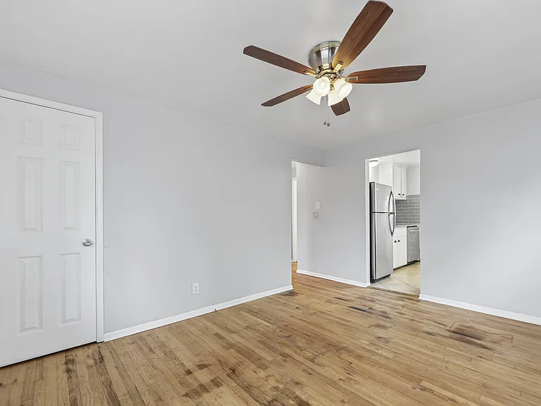 1213 Vance St — Photo 10