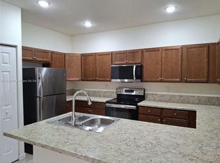 9320 W 33rd Ln, Hialeah, FL 33018