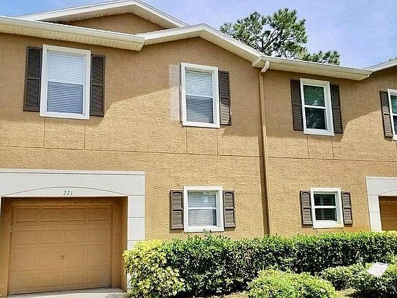 2nd image of 221 Ashley Ct