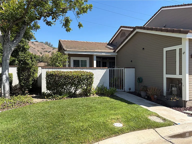 549 Canyon Hill Rd — Photo 4