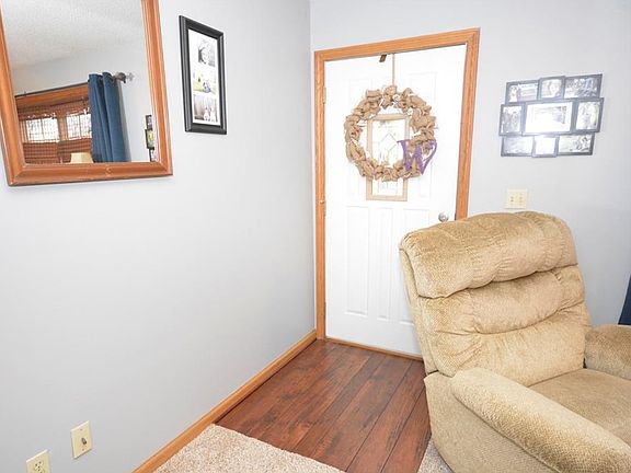 3rd image of 375 Onalee Dr