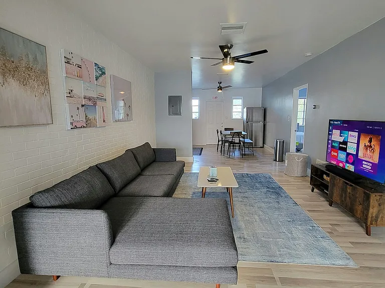 2215 N 20th Ave #2215 — Photo 5