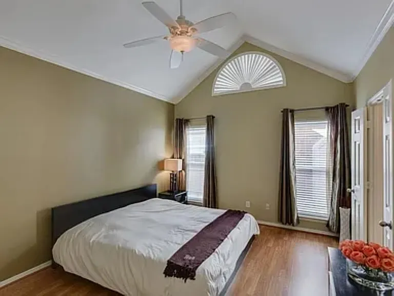 4035 Briarbend Rd — Photo 6