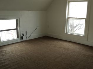 222 N 35th St #A, Milwaukee, WI 53208