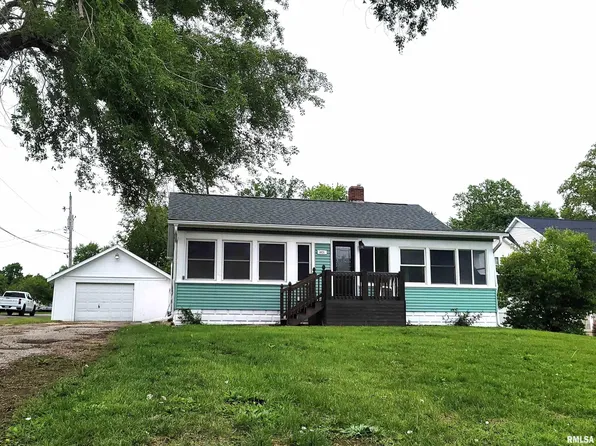 601 Pekin Ave, Creve Coeur, IL 61610