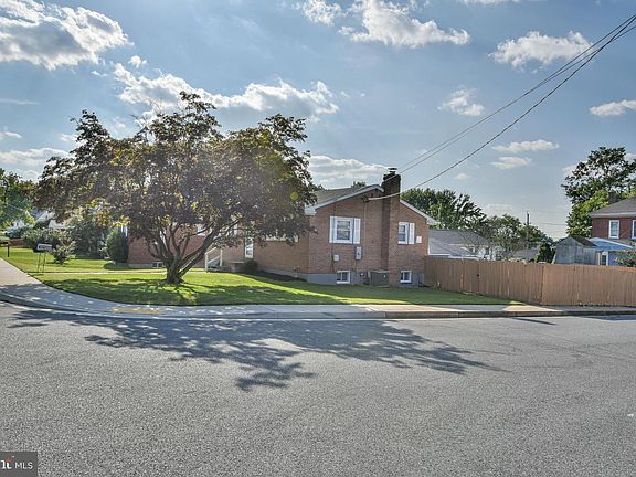 4th image of 1110 McAdoo Ave
