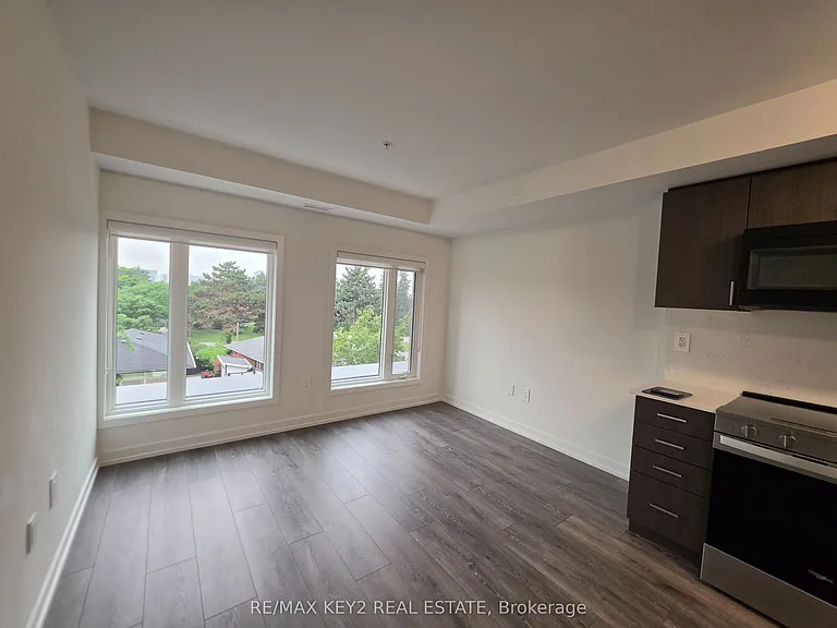 1670 Victoria Park Ave #213 — Photo 2
