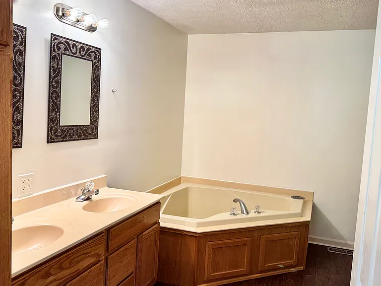 16 Frontier Ct — Photo 22