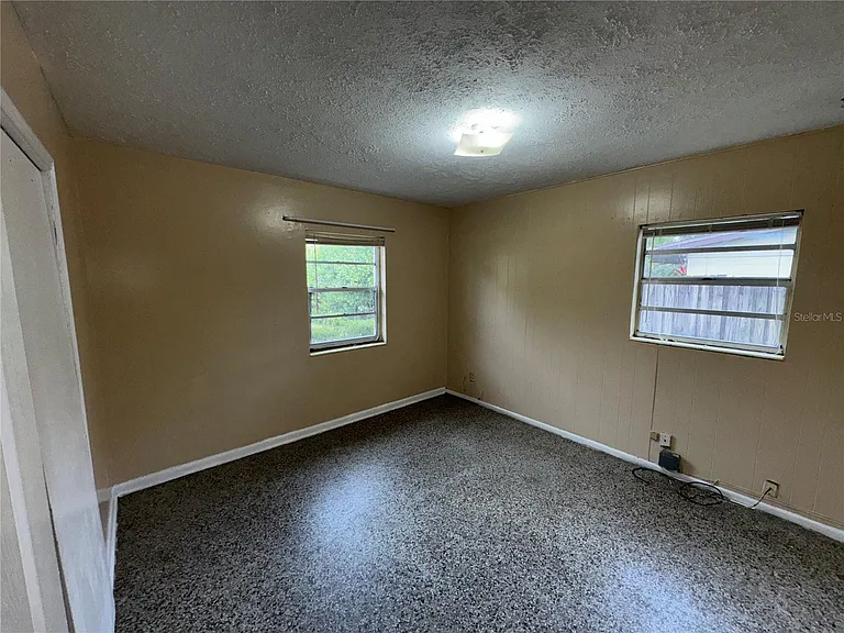 3011 E Flora St — Photo 16