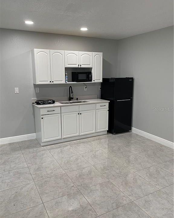 1st image of 7143 Grove Ave