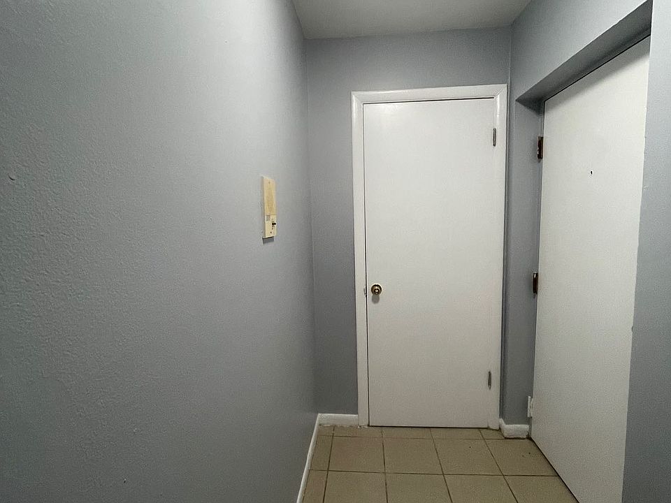 1st image of 1735 Chestnut St #Gb