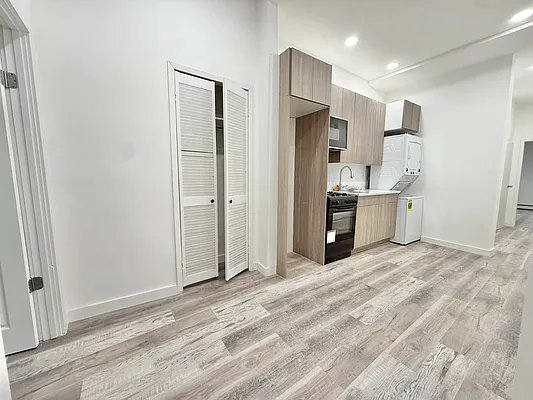 Rented by ERNY LLC | media 3