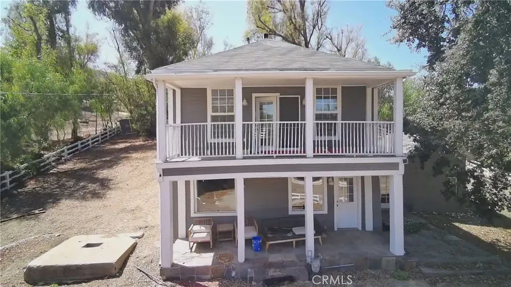 3 bed, 1642 sqft, $5,995 — Photo 2