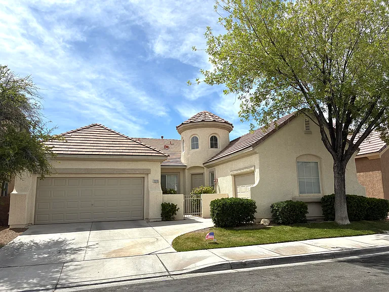 2275 Moresca Ave — Photo 39