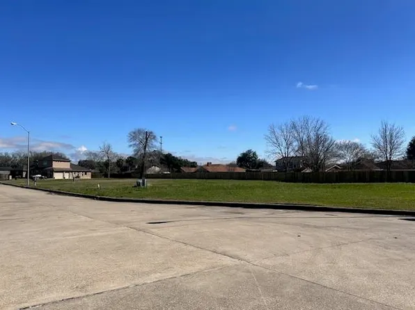 4255 Gaursen St, Beaumont, TX 77705