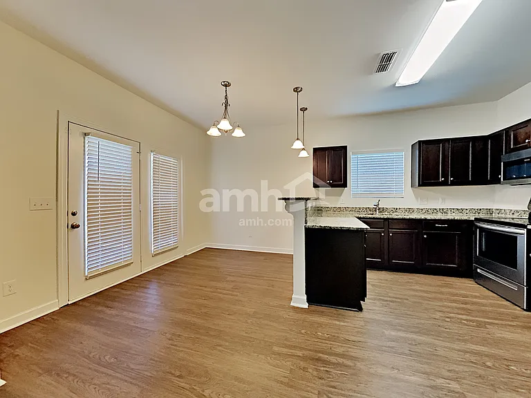 4870 Beryl Dr — Photo 7