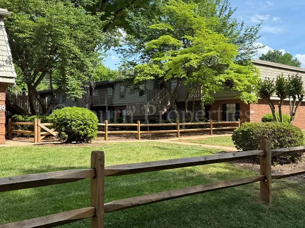 3824F W Country Club Rd, Winston Salem, NC 27104