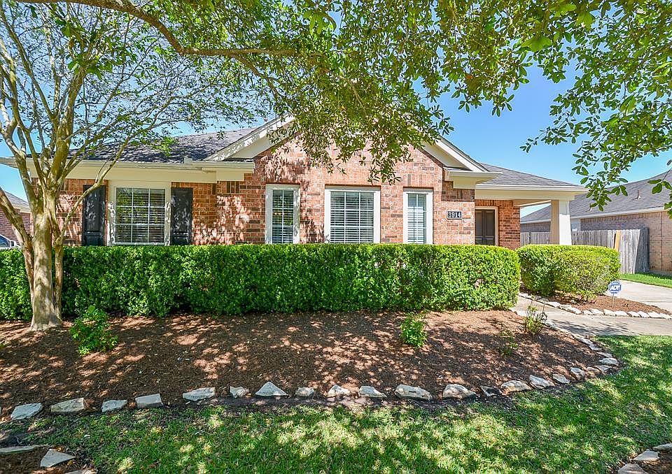 1st image of 3914 Eastland Lake Dr