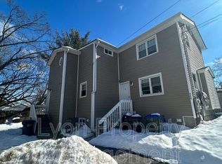 946 Admiral St APT 2, Providence, RI 02904