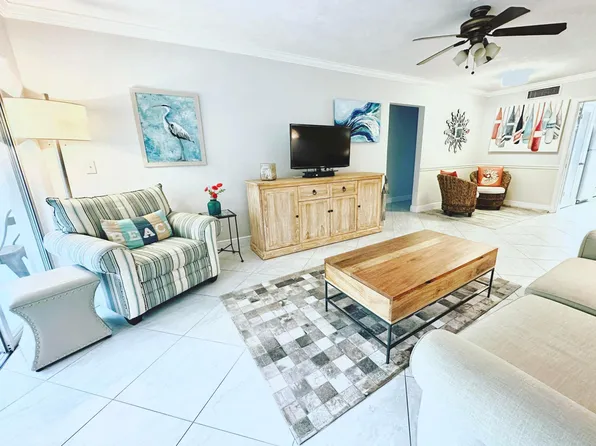 6 Garden Street #204, Tequesta, FL 33469