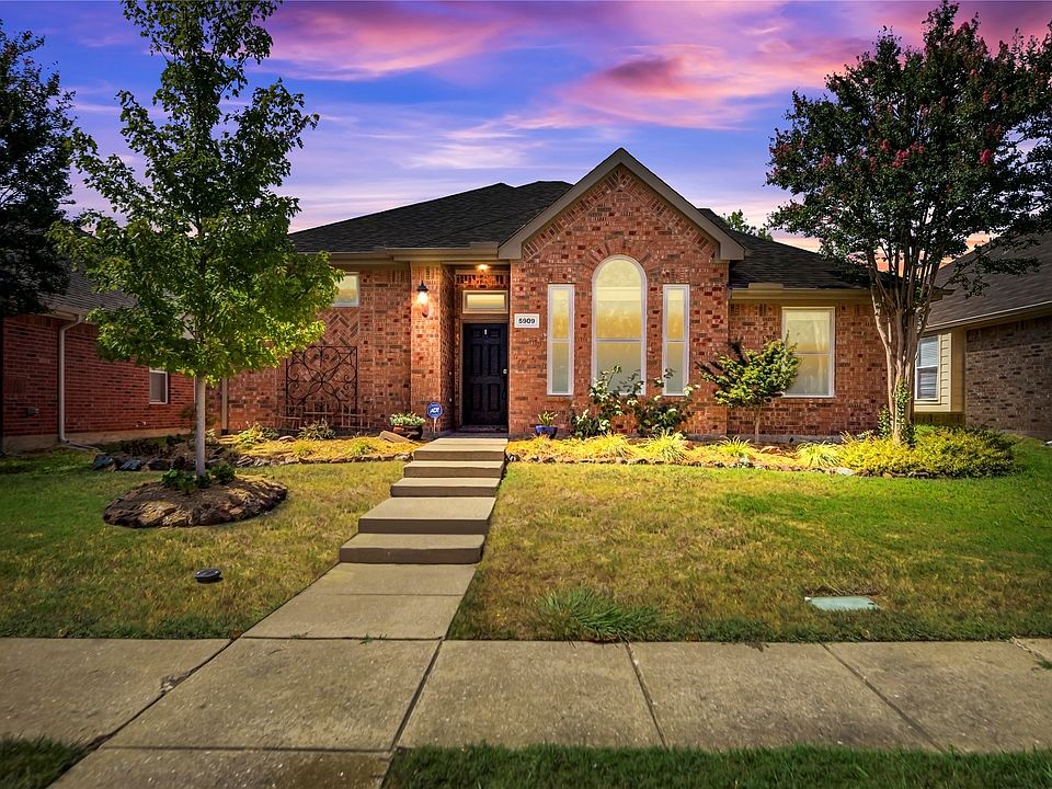 1st image of 5909 Dark Forest Dr